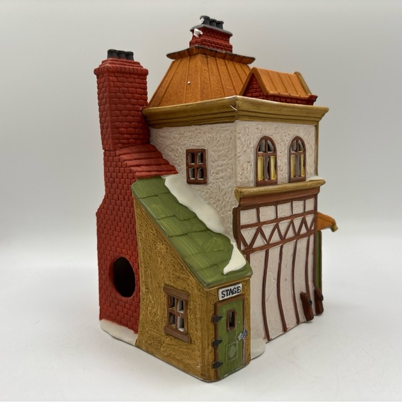 Department 56 1989 Vintage HVC Dickens Village Series Theatre Royal 5584-0 - Picture 6 of 12